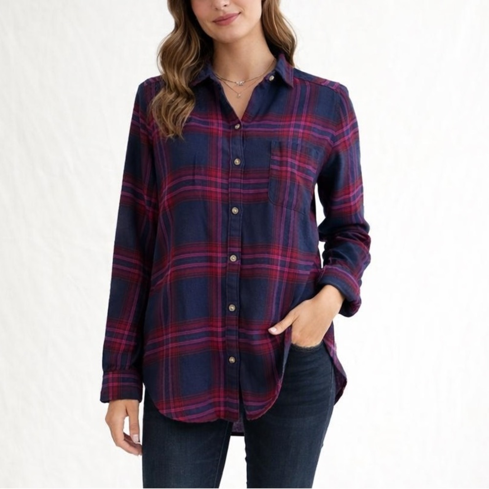 Hollister Navy & Magenta Plaid Button Down Shirt Size S
